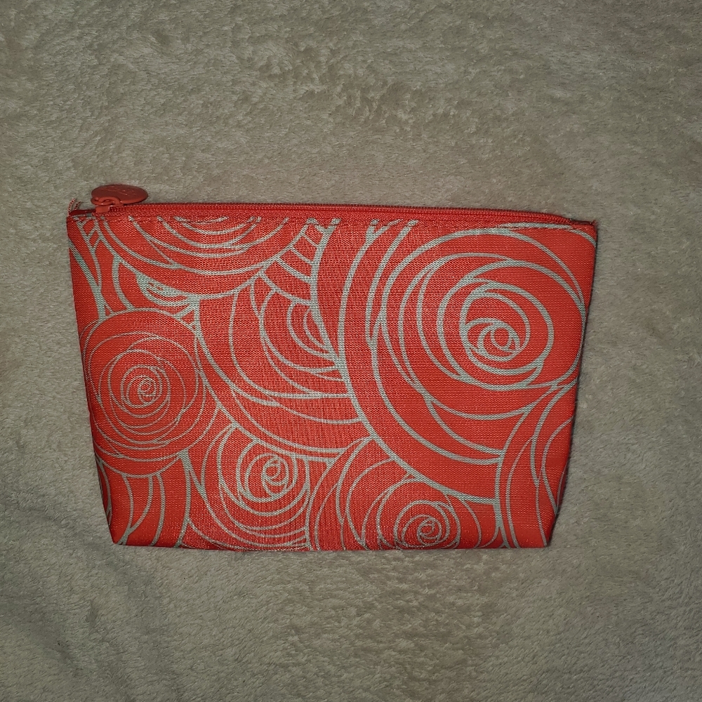 Cosmetic bag